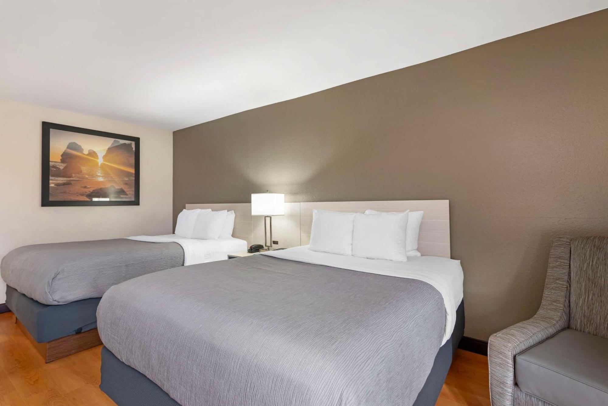 Quality Inn Valley - West Point Ngoại thất bức ảnh