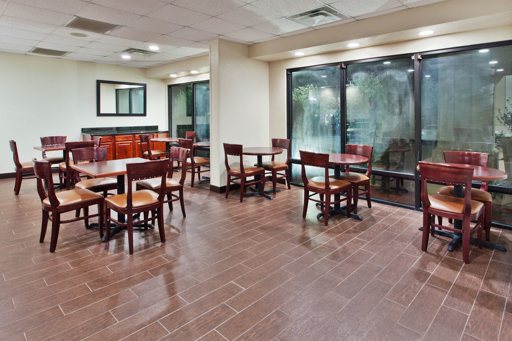Quality Inn Valley - West Point Ngoại thất bức ảnh